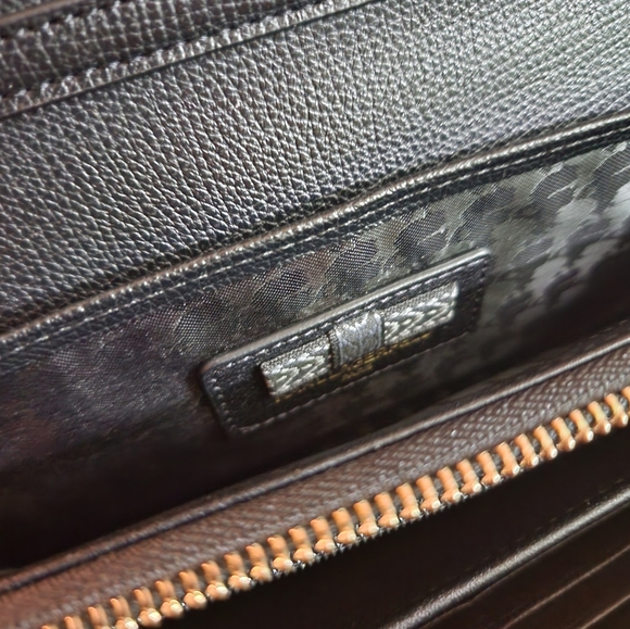 Karl Lagerfeld Paris Lourdes Mini Crossbody Wallet - Picture 9 of 13